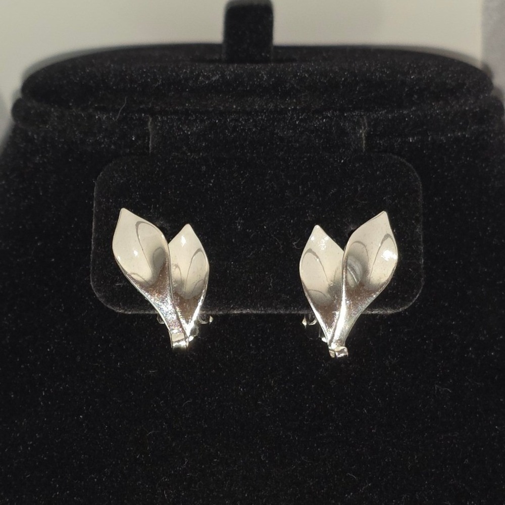 Vintage Silver Tone Double Leaf Clip On Earrings Botanical Modernist‎ Jewelry - Picture 5 of 6